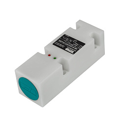 Выключатель индуктивный ISB IC121P-31P-15-LZS4